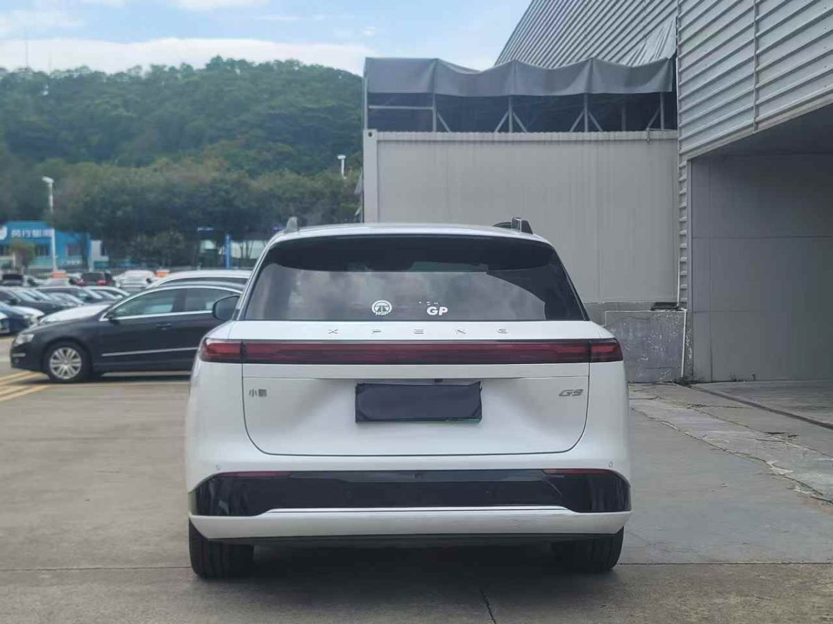 小鵬 P7  2023款 P7i 610 鵬翼性能版圖片