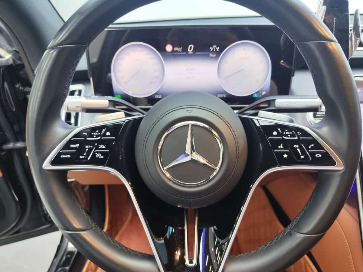 奔馳 奔馳S級(jí)  2023款 改款 S 400 L 商務(wù)型圖片