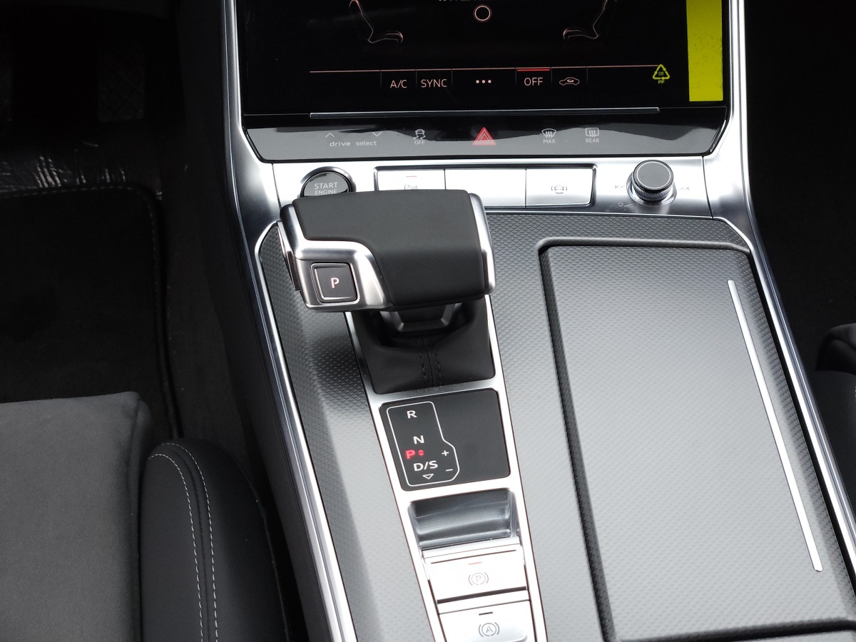 奧迪 奧迪A6L  2025款 改款 40 TFSI 豪華動感型圖片