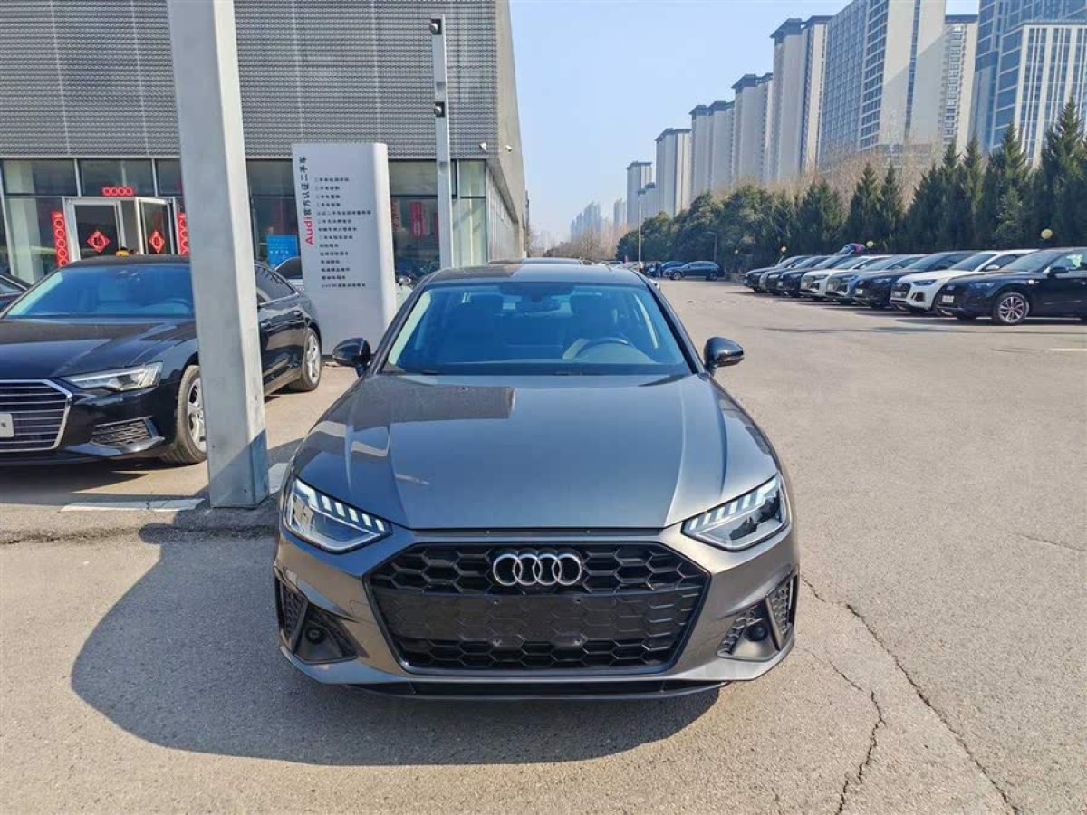 奧迪 奧迪A4L  2023款 40 TFSI 豪華動(dòng)感型圖片