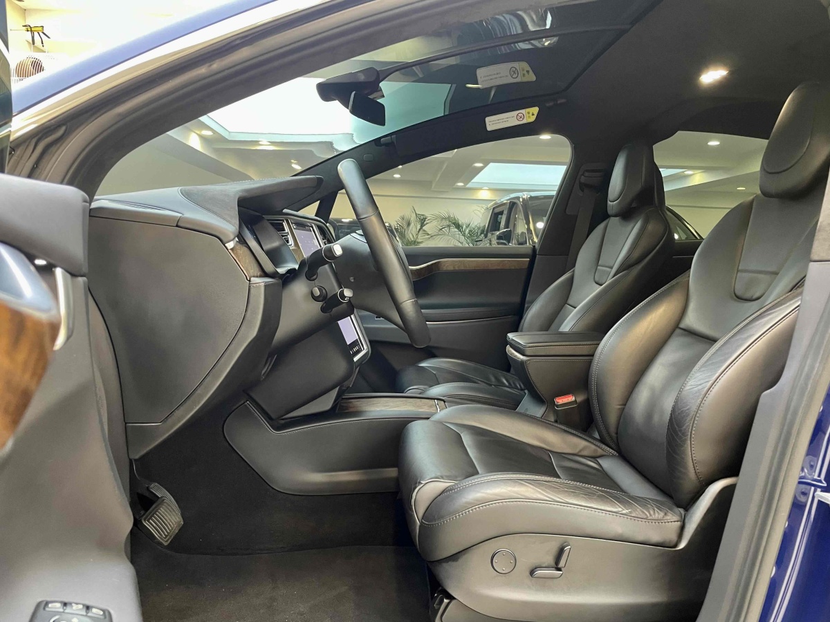 特斯拉 Model X  2016款 Model X 90D圖片