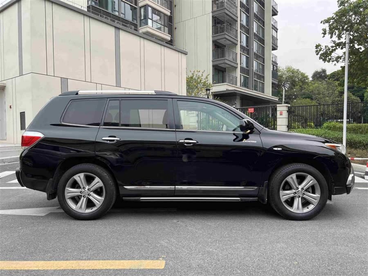 豐田 漢蘭達(dá)  2012款 2.7L 兩驅(qū)7座至尊版圖片