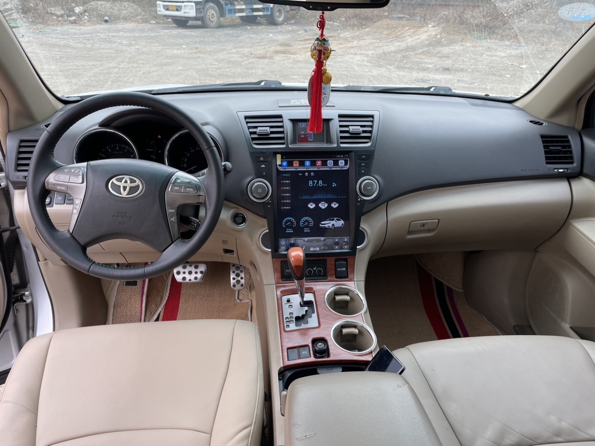 2010年03月丰田 汉兰达  2009款 2.7L 两驱7座至尊版