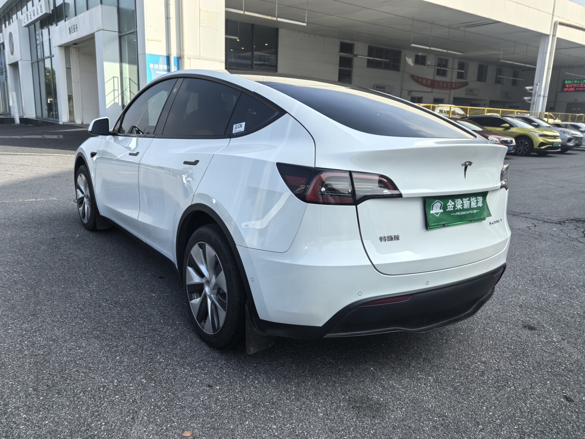 特斯拉 Model Y  2023款 長續(xù)航煥新版 雙電機(jī)全輪驅(qū)動(dòng)圖片