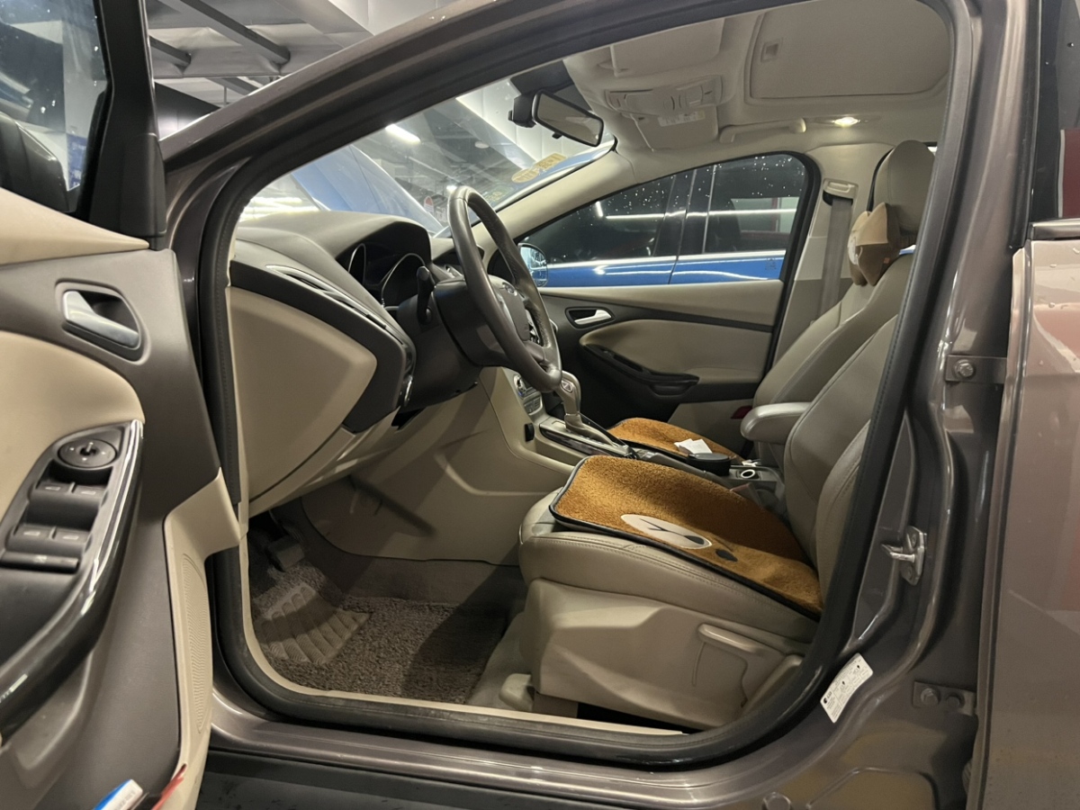 福特 ?？怂? 2012款 三廂 1.6L 手動(dòng)舒適型圖片