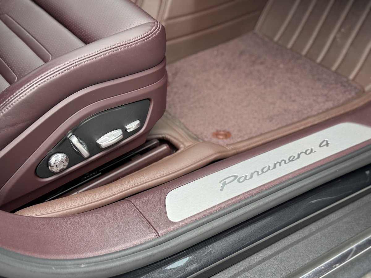 2020年1月保時捷 Panamera新能源  2017款 Panamera 4 E-Hybrid 行政加長版 2.9T