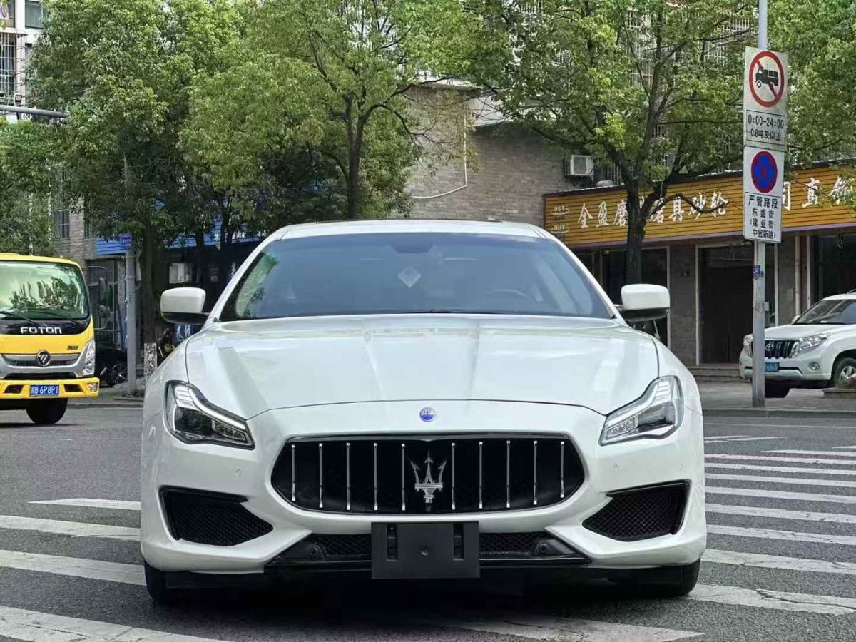 瑪莎拉蒂 總裁  2015款 3.0T 標(biāo)準(zhǔn)型圖片