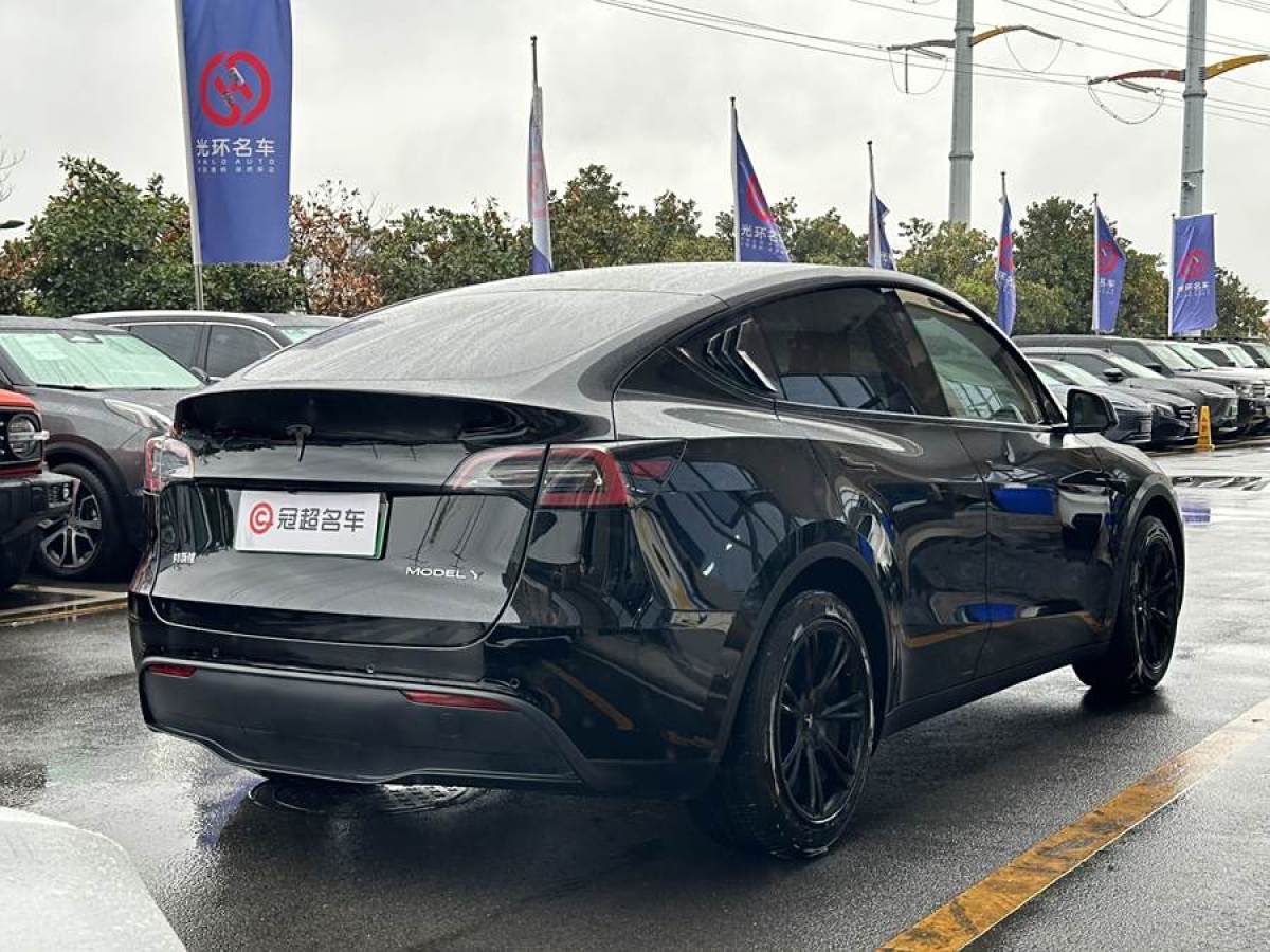 2021年12月特斯拉 Model Y  2021款 改款 標(biāo)準(zhǔn)續(xù)航后驅(qū)升級版