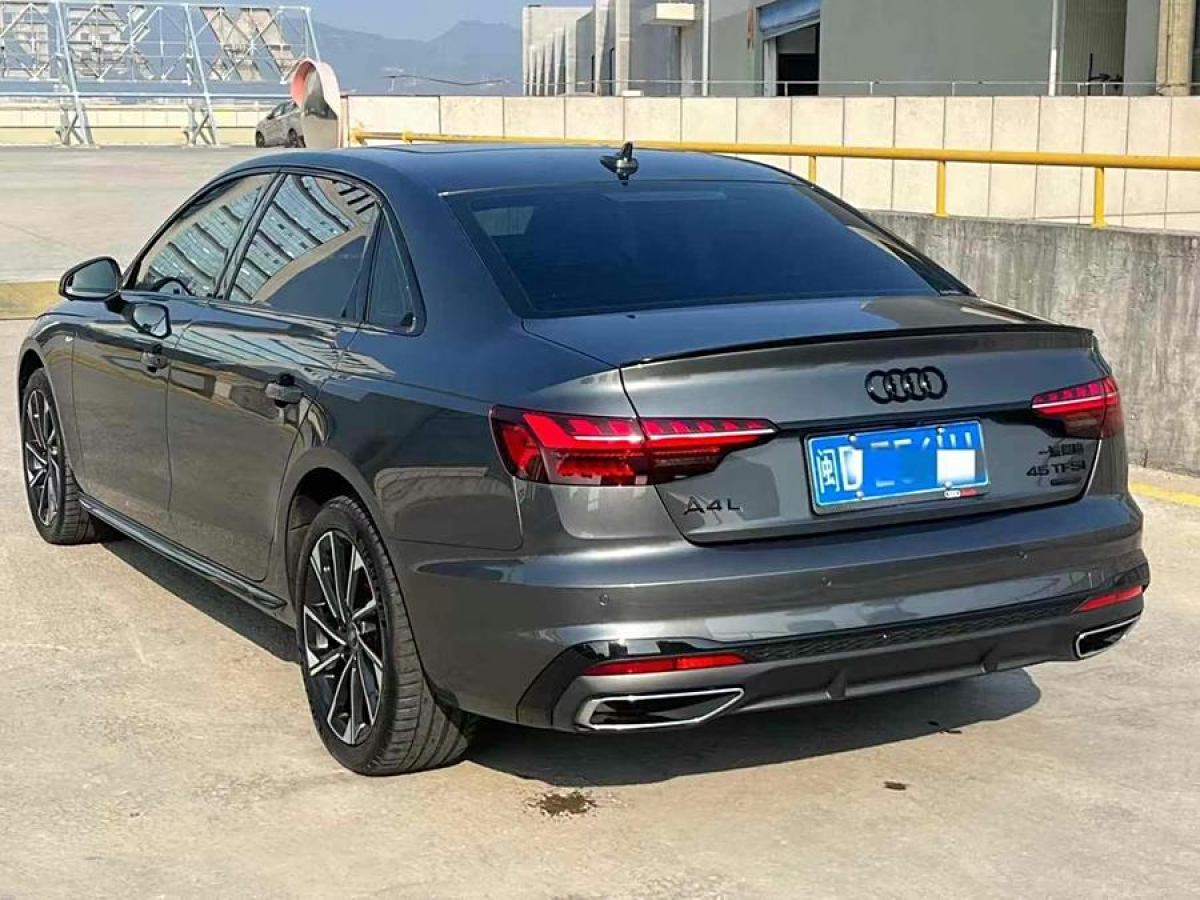 奧迪 奧迪A4L  2023款 40 TFSI 豪華動感型圖片