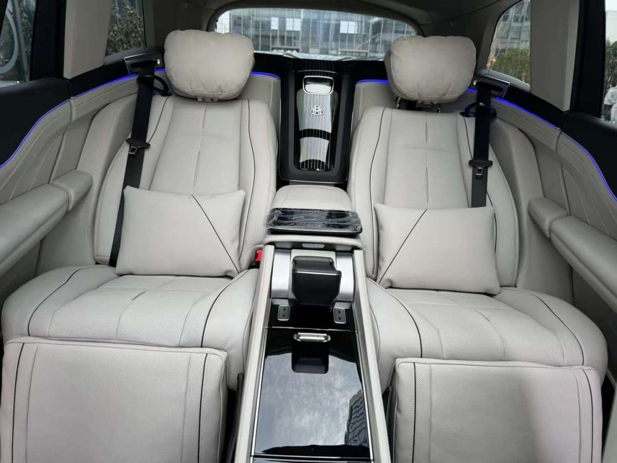 奔驰 奔驰GLS  2024款 GLS 450 4MATIC 豪华型图片