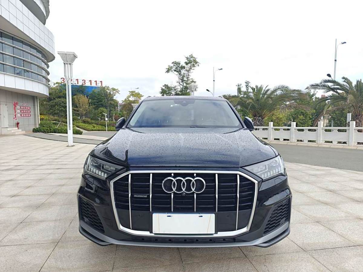 2020年7月奧迪 奧迪Q7  2023款 55 TFSI quattro S line運(yùn)動(dòng)型