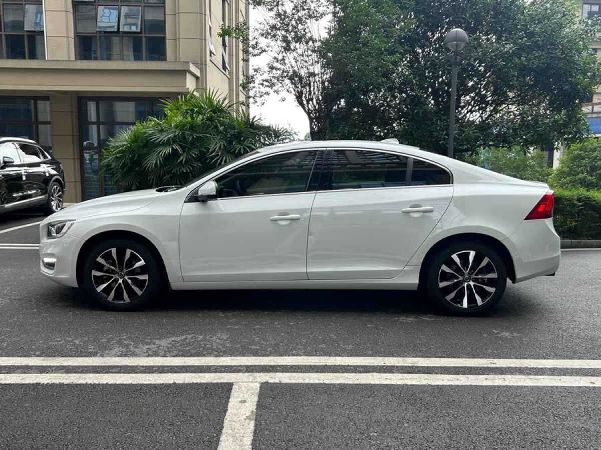 沃爾沃 S60  2017款 L 1.5T T3 智行版圖片