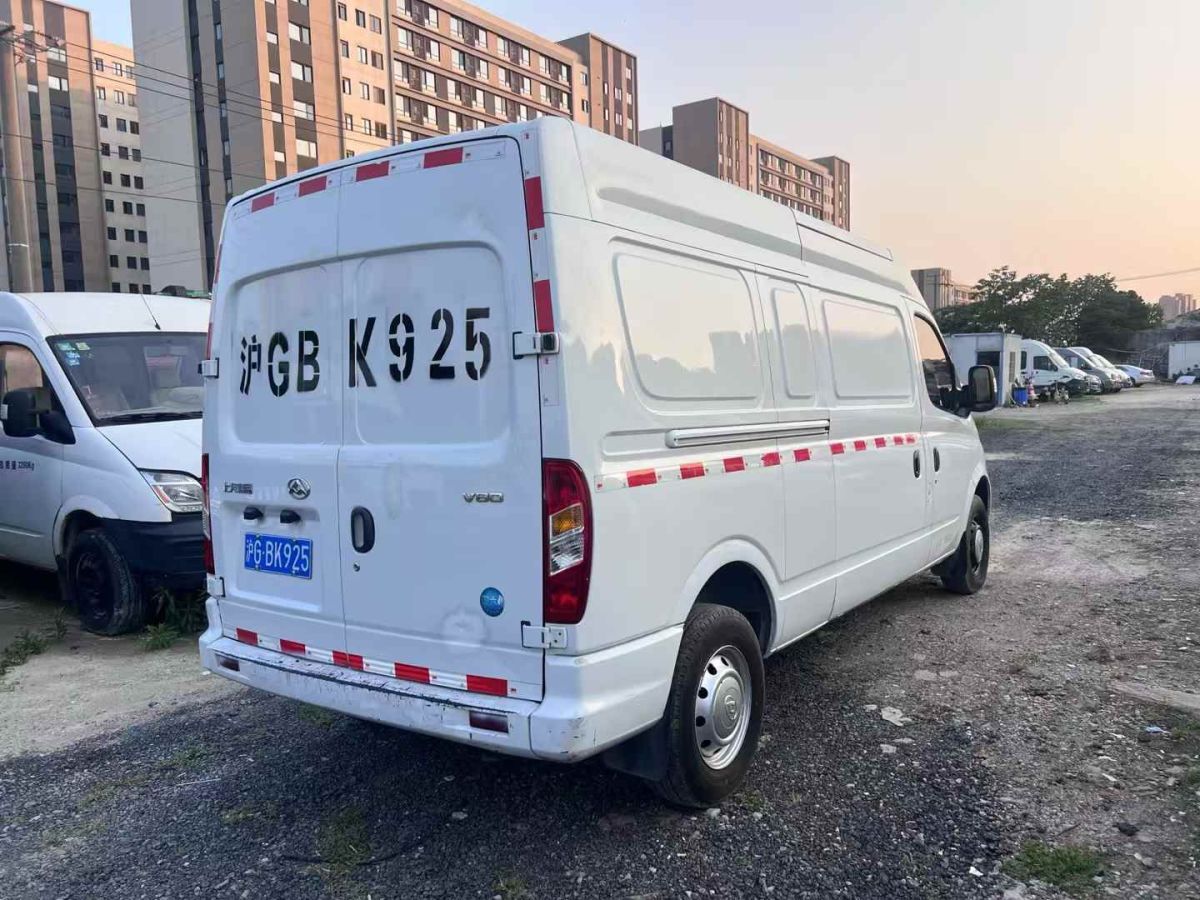 上汽大通 RV80  2021款 2.0T生活家V80房車橫床圖片