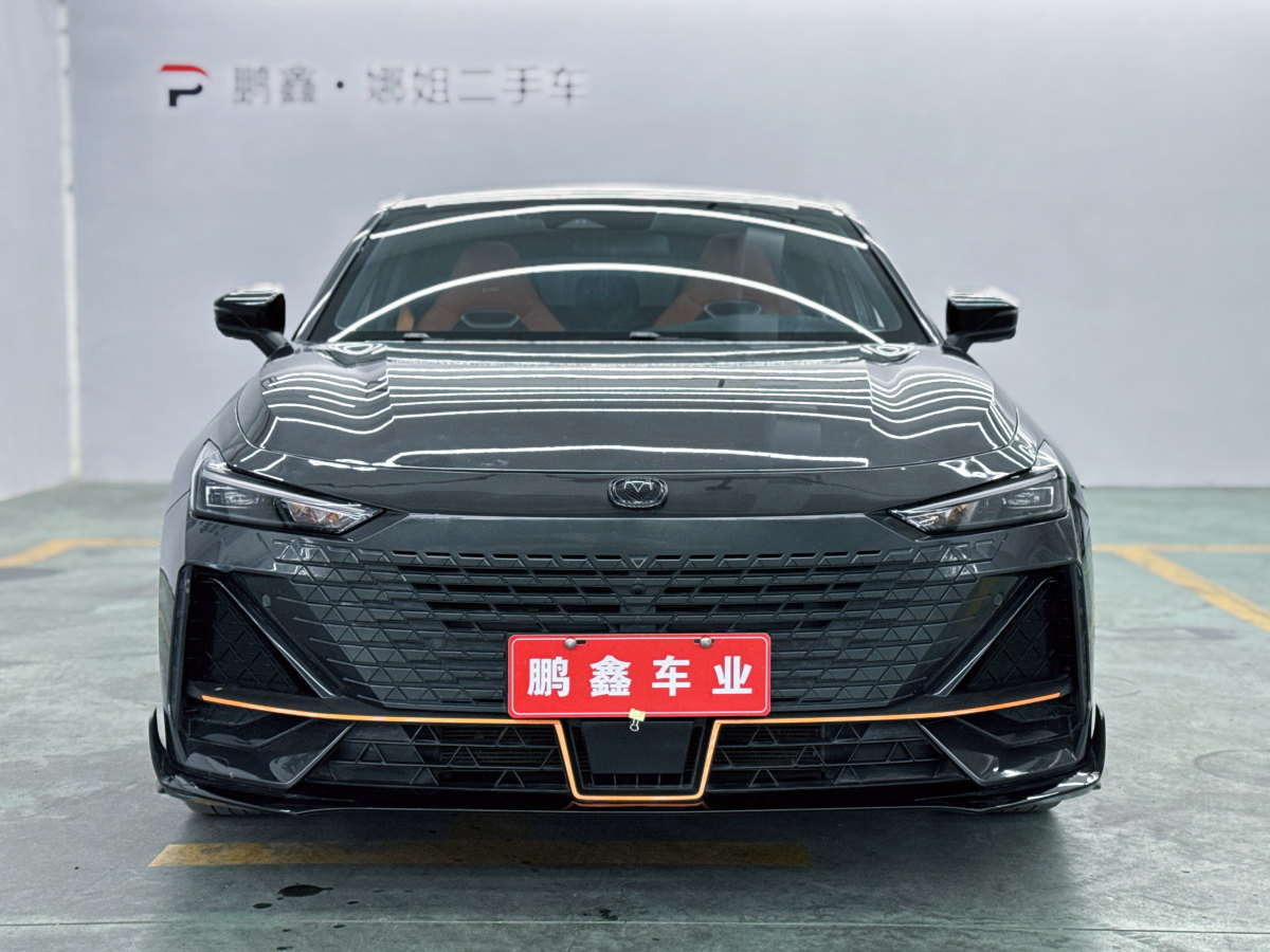 長(zhǎng)安 長(zhǎng)安UNI-V  2022款 1.5T 運(yùn)動(dòng)版圖片