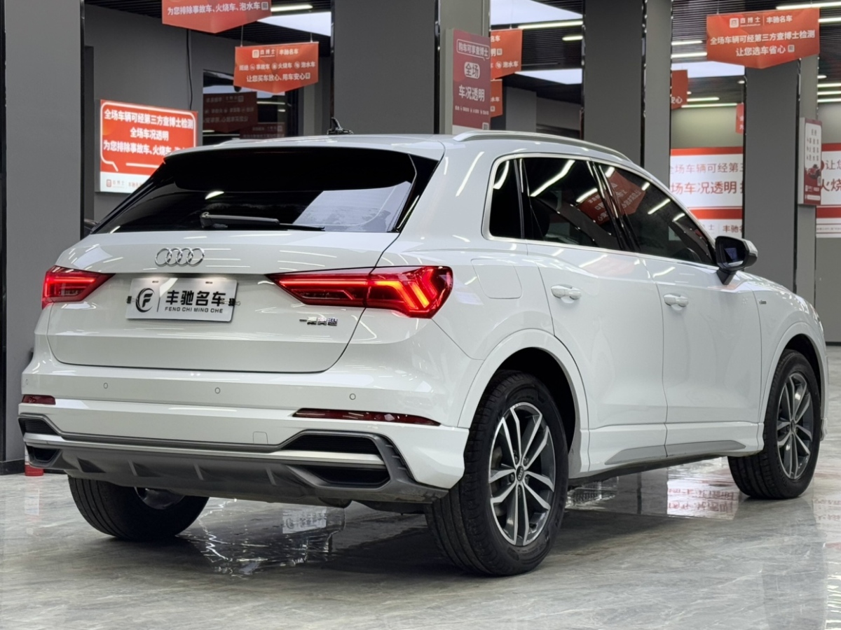 奧迪 奧迪Q3  2022款 35 TFSI 進(jìn)取動(dòng)感型圖片