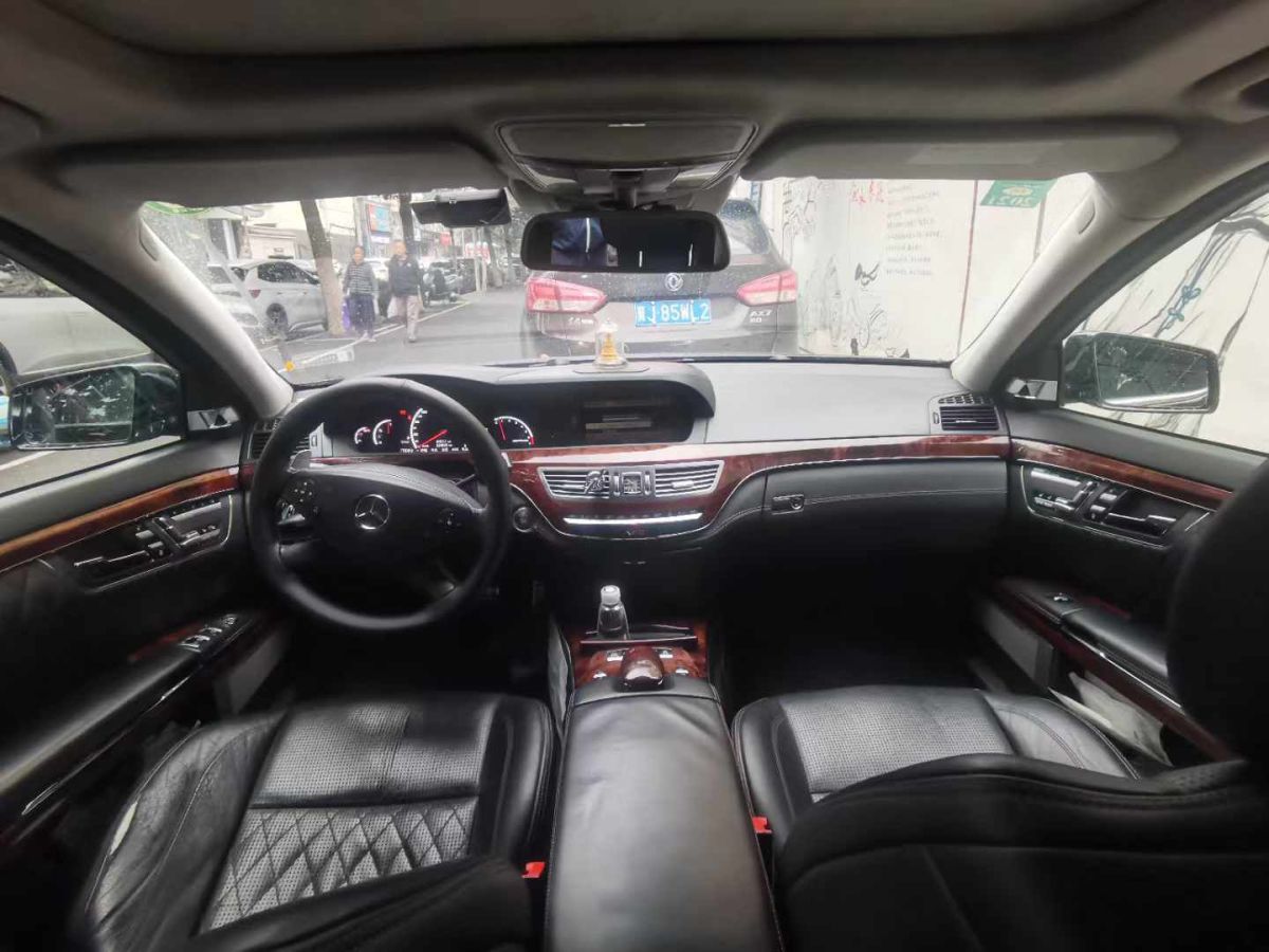 奔馳 C級(jí) AMG  2012款 C63 AMG 6.2 動(dòng)感型圖片