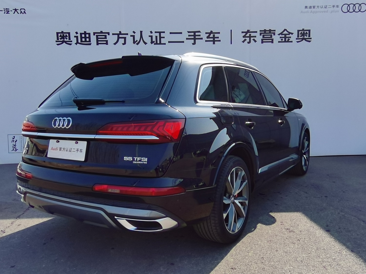 奧迪 奧迪Q7  2021款 55 TFSI quattro S line運(yùn)動(dòng)型圖片