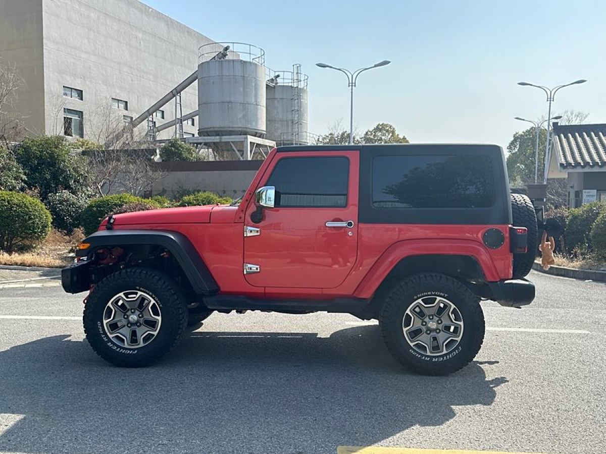 Jeep 牧馬人  2013款 3.6L Sahara 兩門版圖片