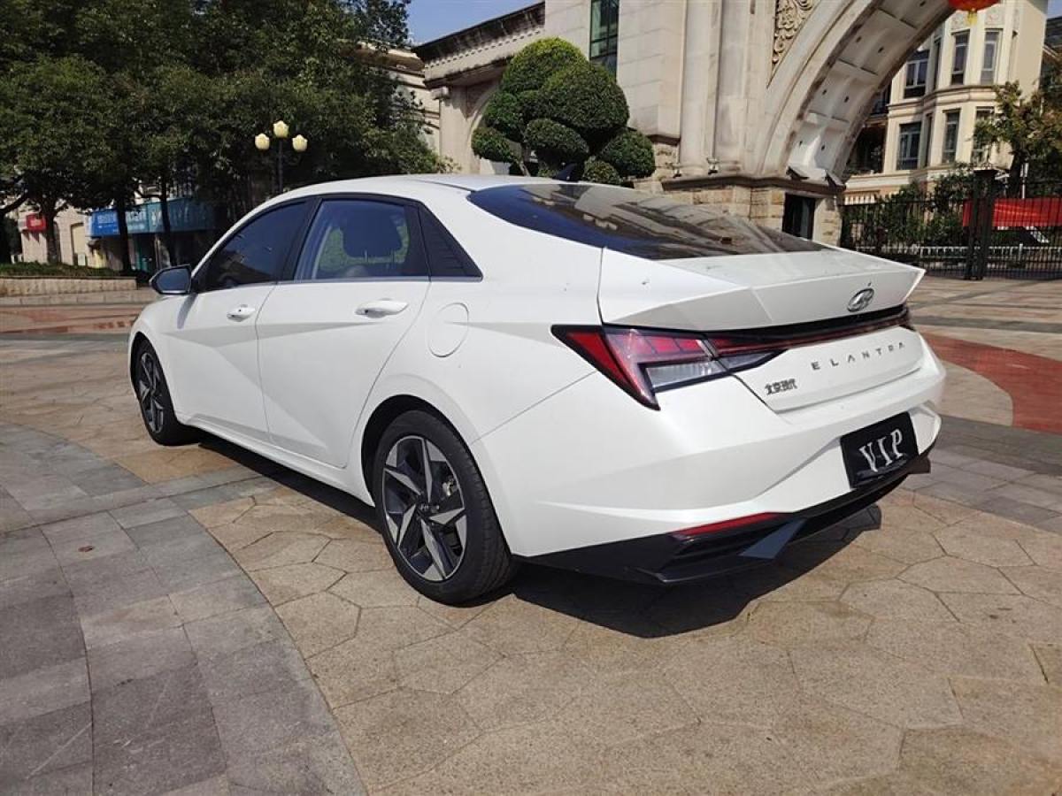 2023年9月現(xiàn)代 伊蘭特  2022款 1.5L CVT LUX尊貴版