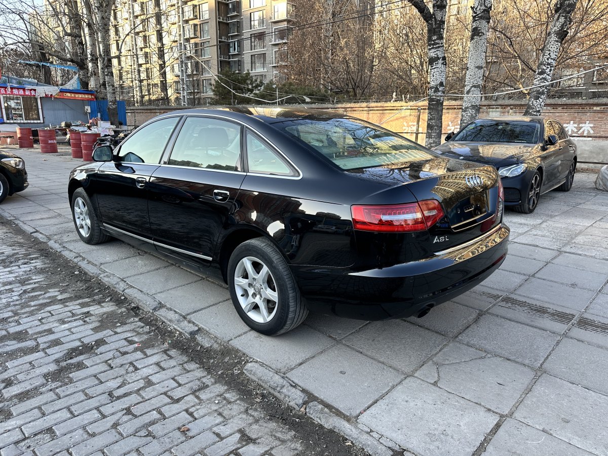 奧迪 奧迪A6L  2011款 A6L 2.0TFSI 標(biāo)準(zhǔn)型圖片