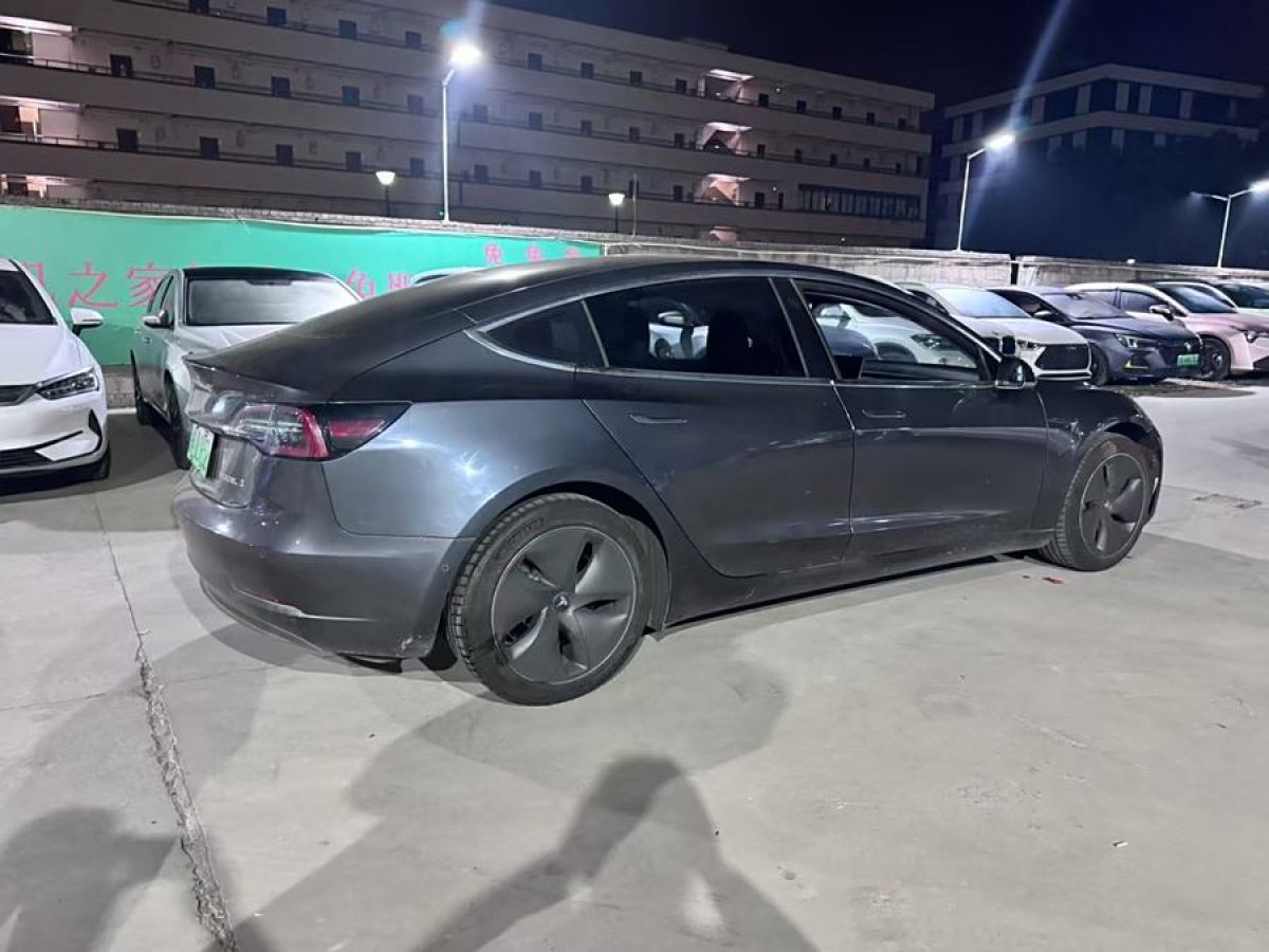 特斯拉 Model 3  2020款 改款 標(biāo)準(zhǔn)續(xù)航后驅(qū)升級版圖片