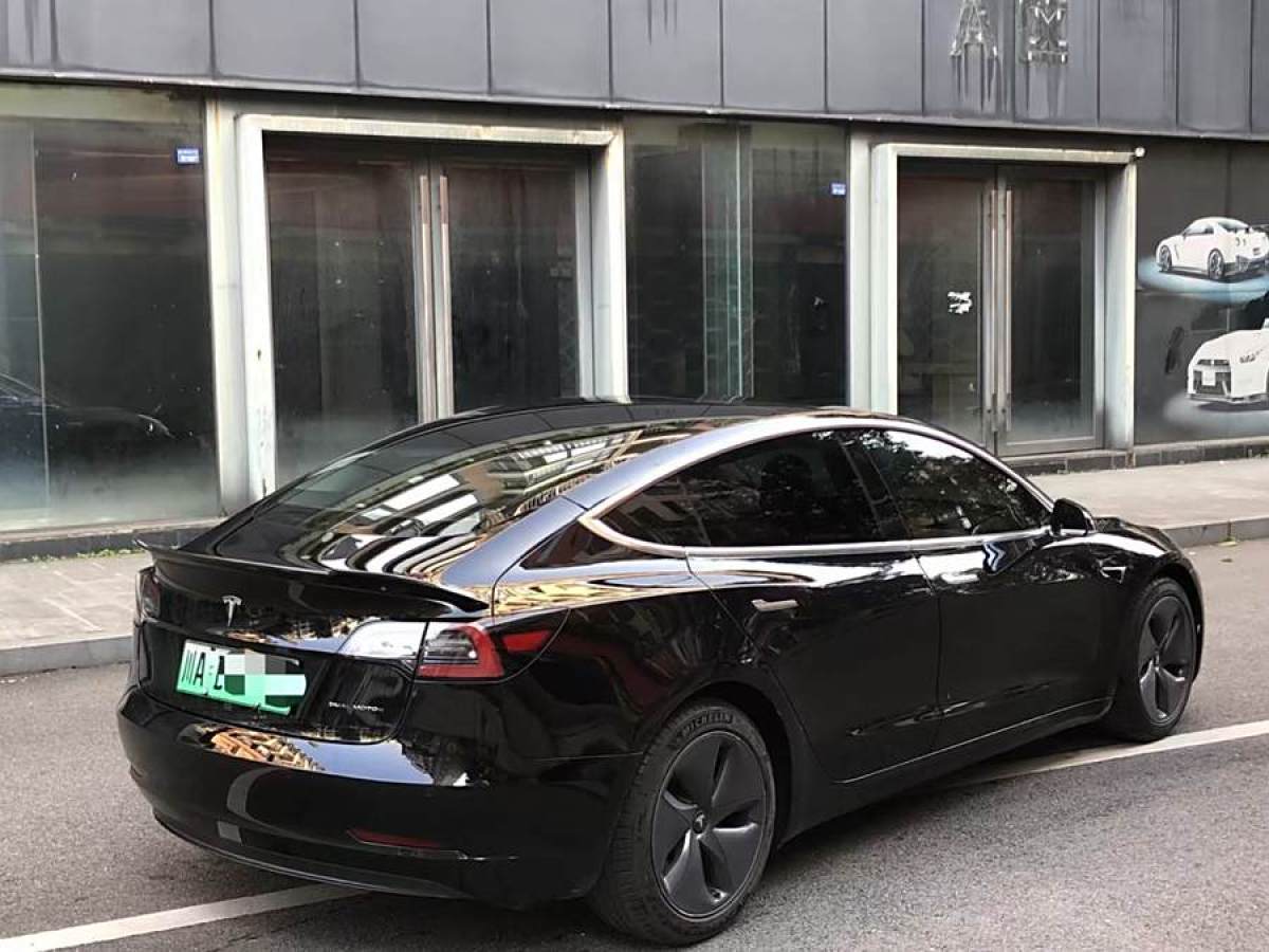 特斯拉 Model 3  2020款 改款 標(biāo)準(zhǔn)續(xù)航后驅(qū)升級(jí)版圖片