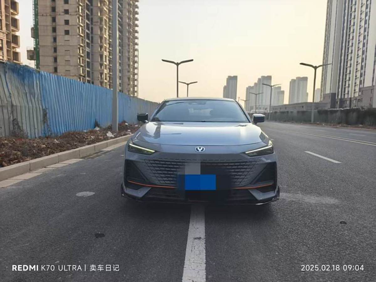 長(zhǎng)安 長(zhǎng)安UNI-V  2022款 1.5T 運(yùn)動(dòng)版圖片