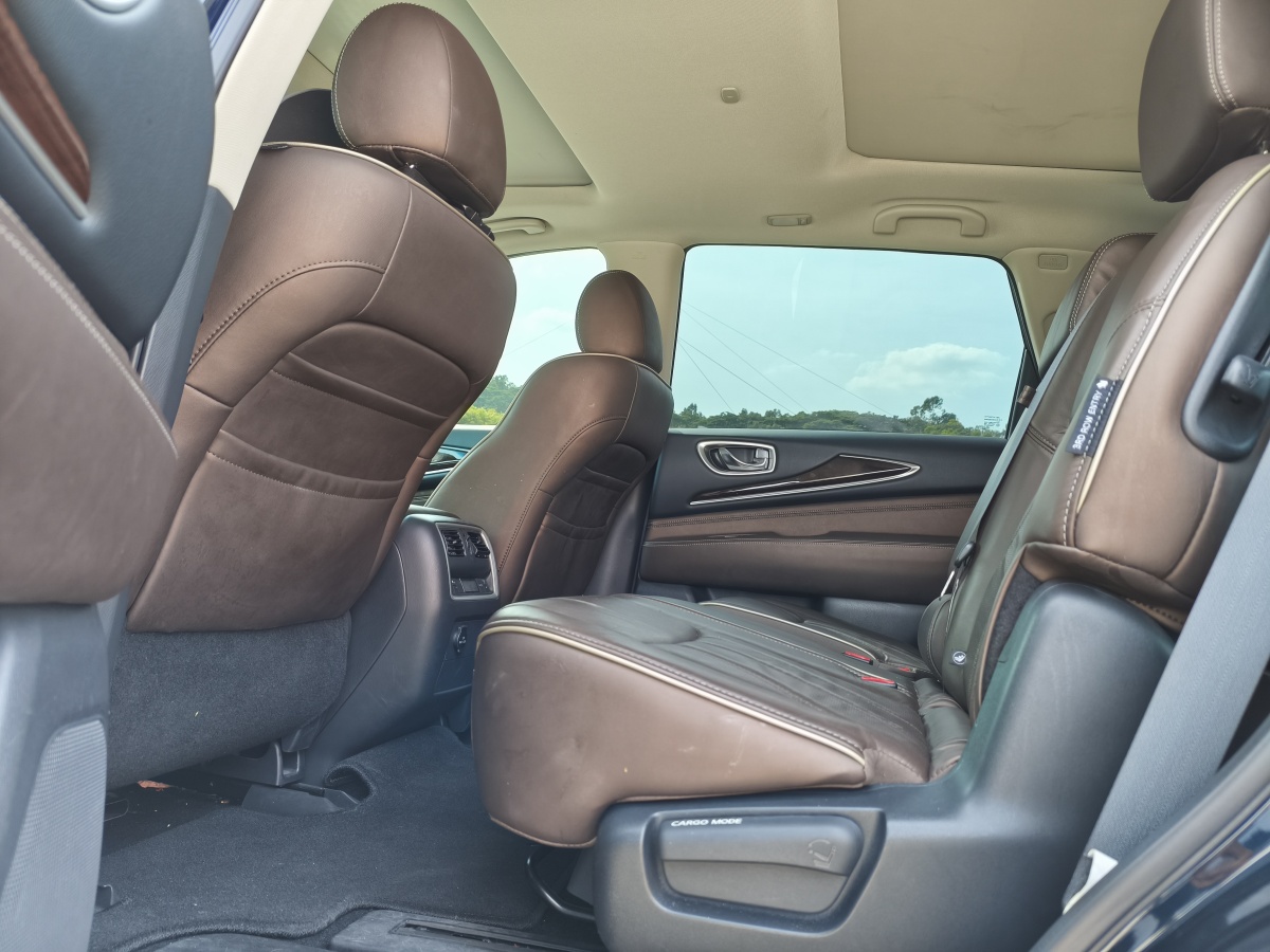 英菲尼迪 QX60  2018款 2.5T Hybrid 兩驅(qū)冠軍家庭版圖片