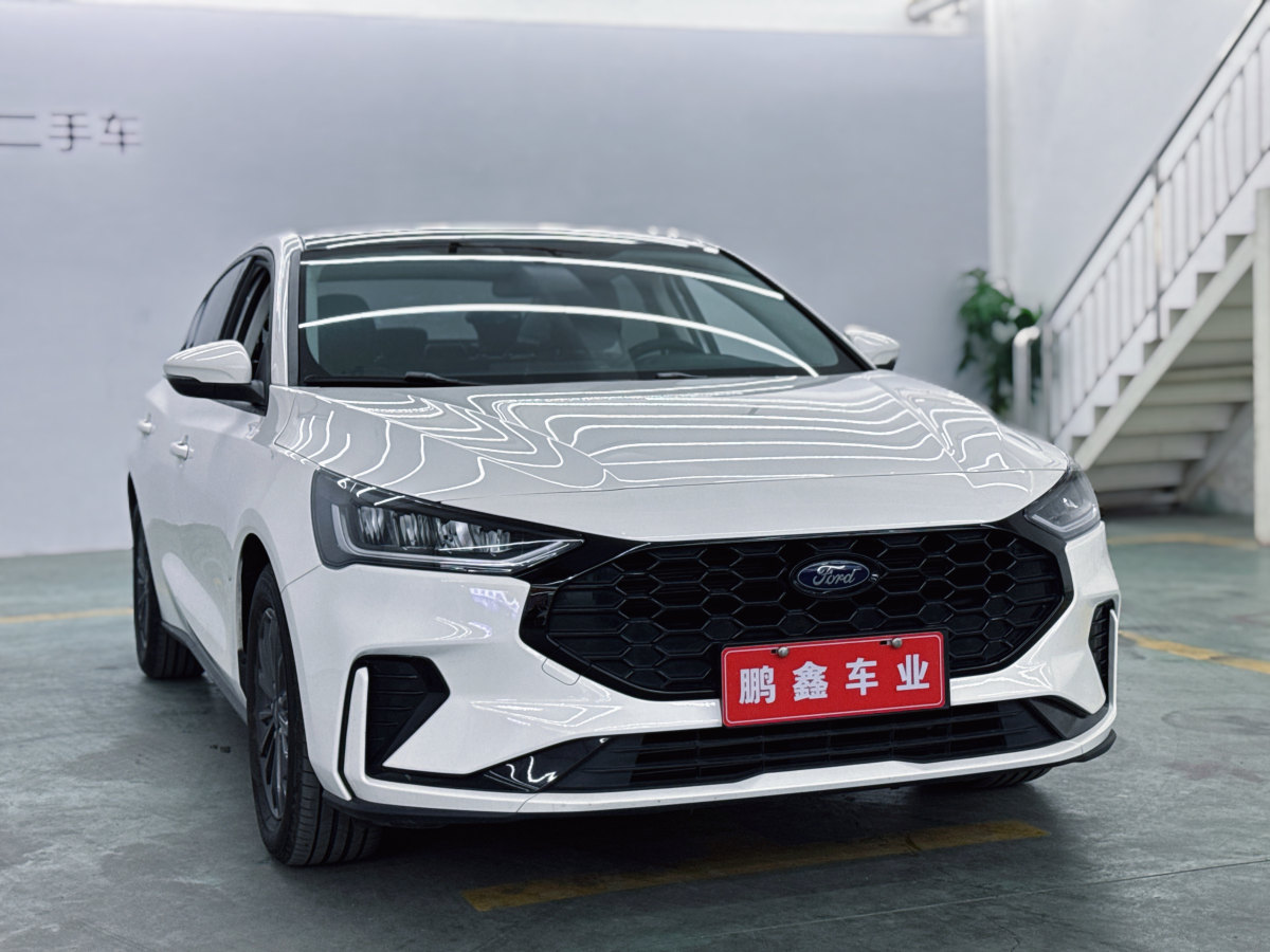 福特 ?？怂? 2022款 三廂 EcoBoost 180 自動(dòng)競(jìng)速版圖片