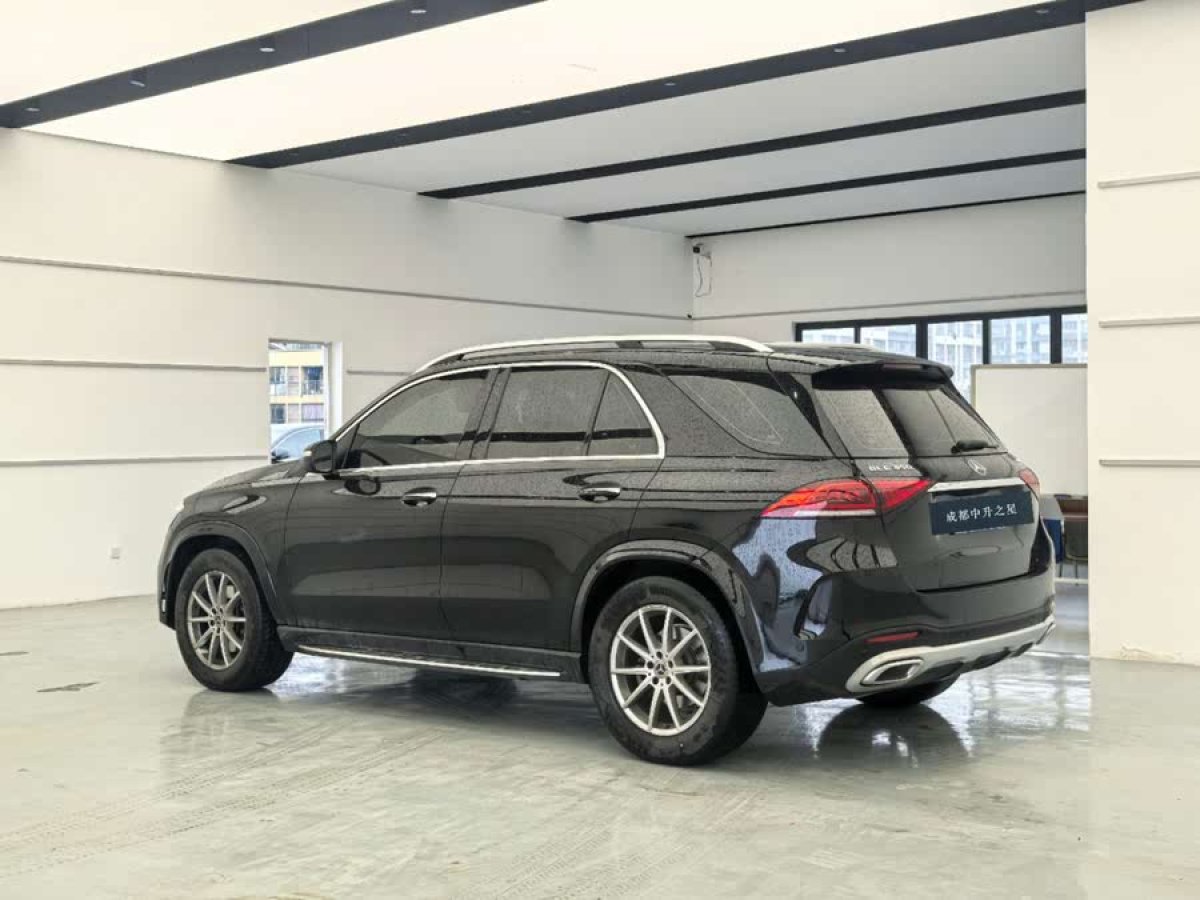 奔馳 奔馳GLE  2024款 改款 GLE 350 4MATIC 時(shí)尚型圖片
