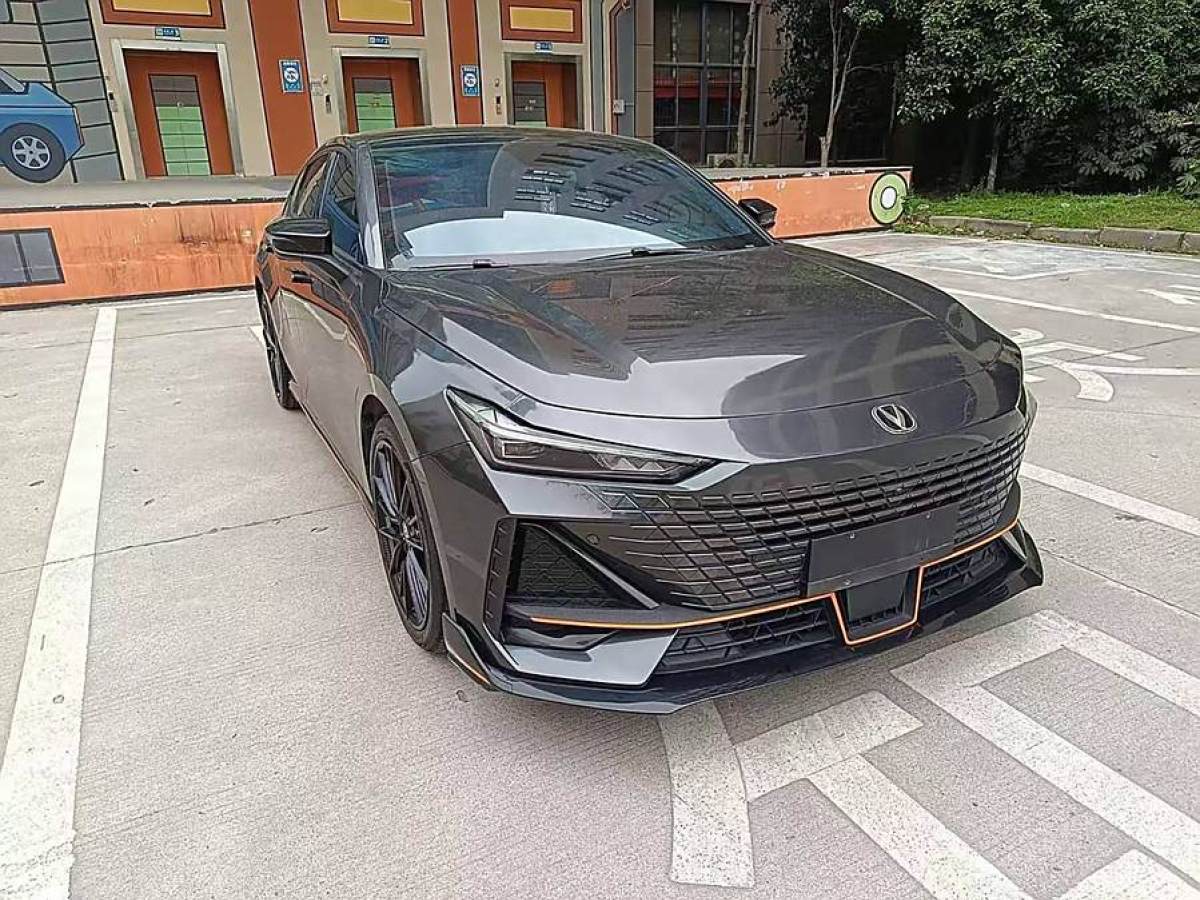 長(zhǎng)安 長(zhǎng)安UNI-V  2022款 1.5T 運(yùn)動(dòng)版圖片