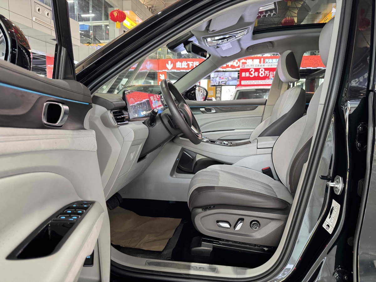 福特 領(lǐng)裕  2023款 EcoBoost 225 尊領(lǐng)型PLUS 7座（2/2/3）圖片