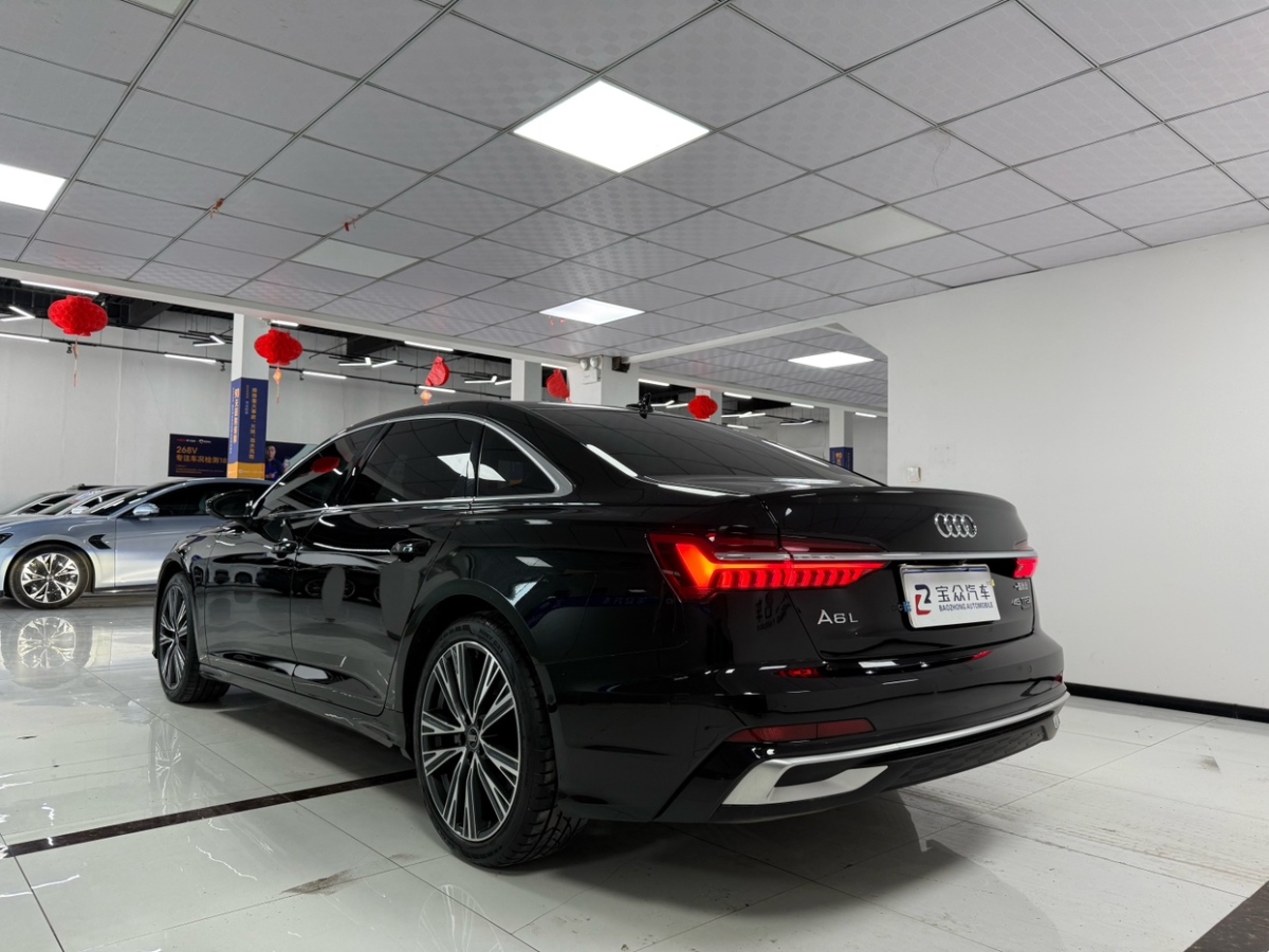 奧迪 奧迪A6L  2023款 改款 45 TFSI quattro 尊享動(dòng)感型圖片