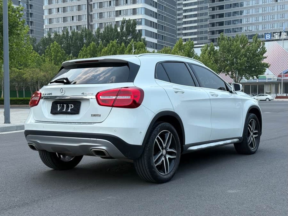 奔馳 奔馳GLA  2016款 GLA 220 4MATIC 時尚型圖片