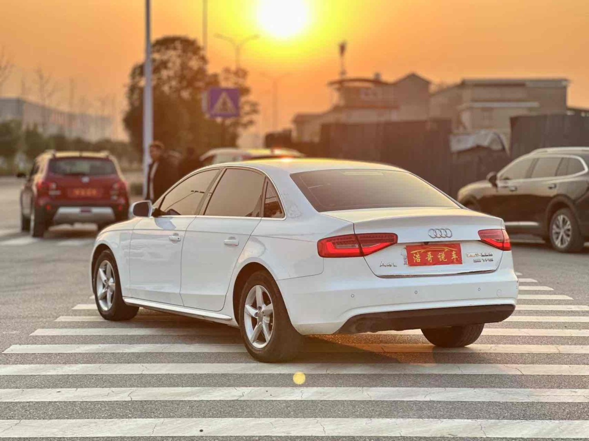 奧迪 奧迪A4L  2015款 35 TFSI 自動標準型圖片