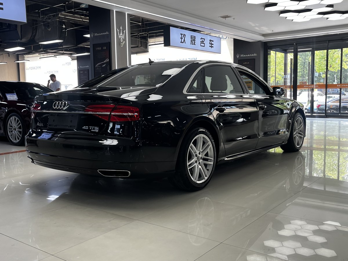 2017年12月奧迪 奧迪A8  2017款 A8L 45 TFSI quattro卓越先鋒版
