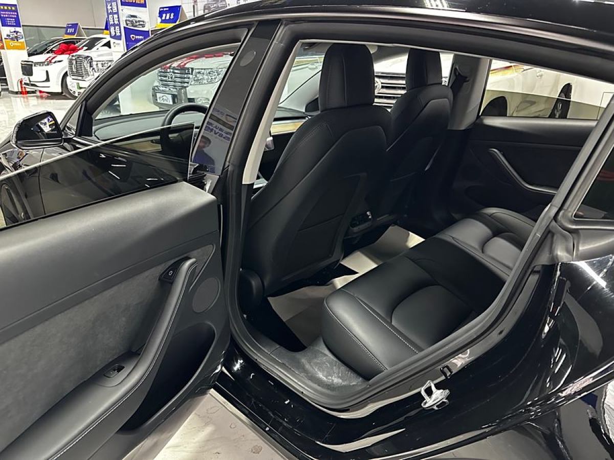 特斯拉 Model Y  2023款 后輪驅(qū)動(dòng)版圖片