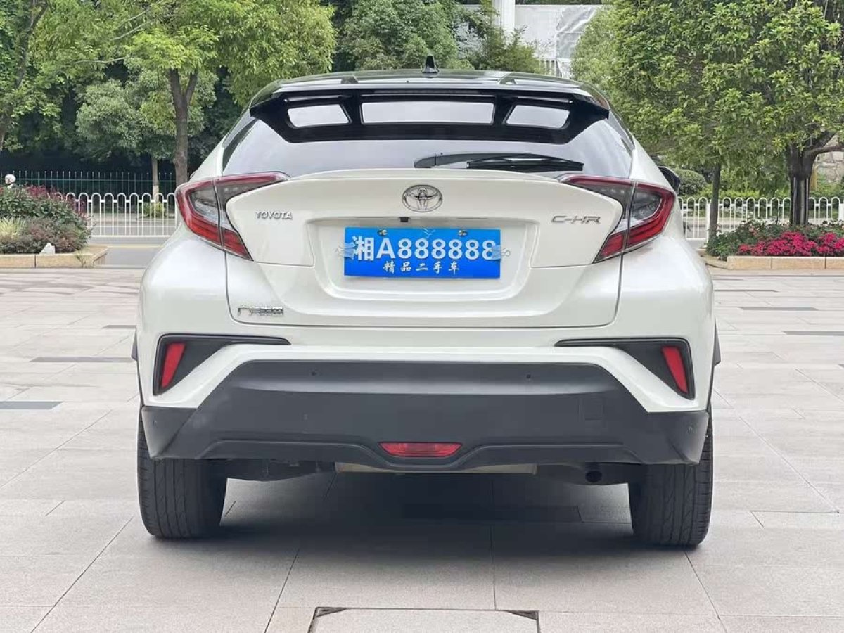 豐田 C-HR  2020款 2.0L 豪華版圖片