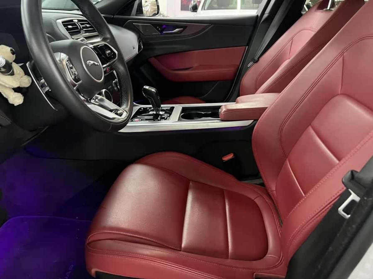 捷豹 XEL  2022款 2.0T 250PS R-DYNAMIC S進(jìn)取運(yùn)動(dòng)版圖片