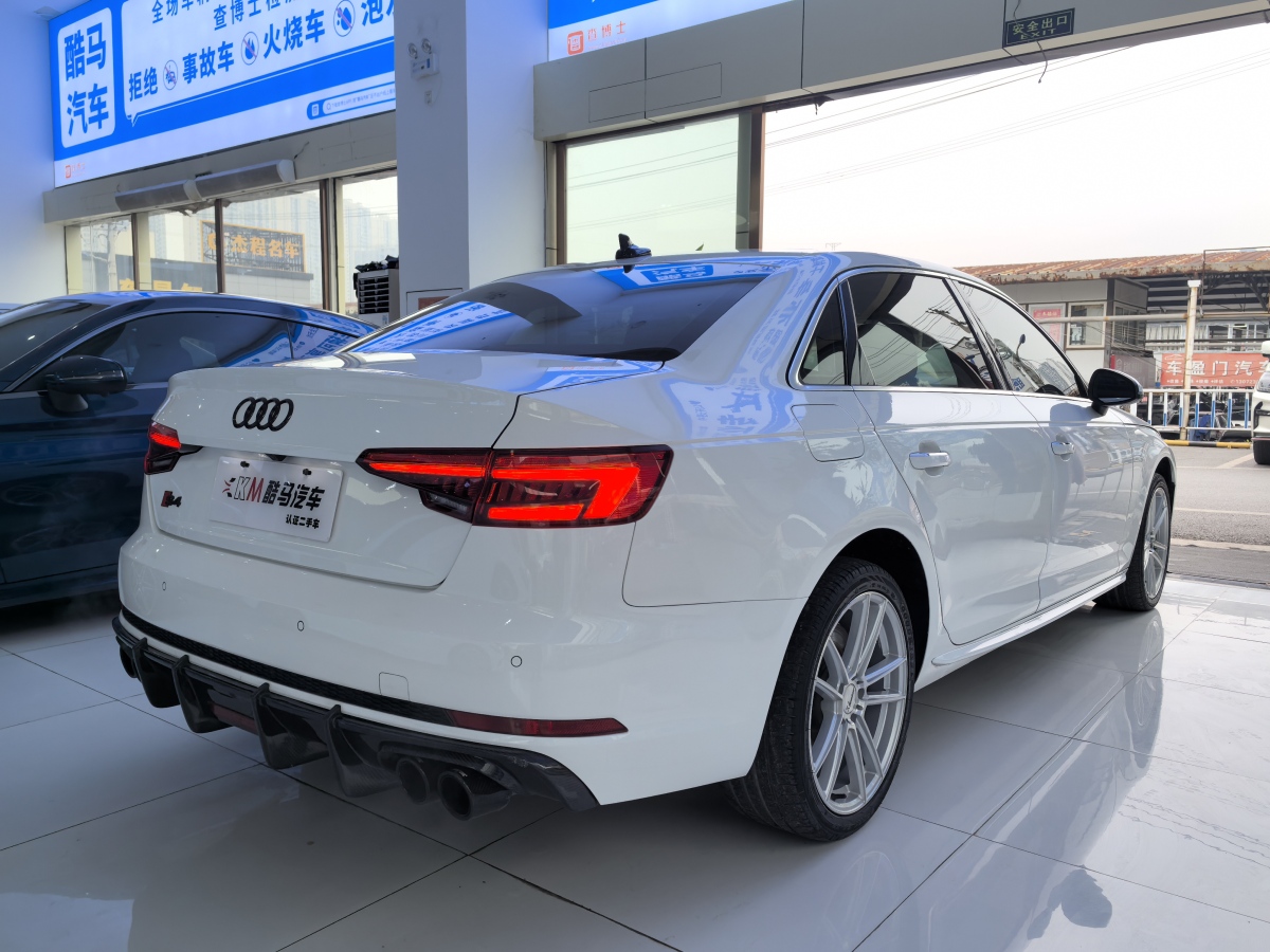 奧迪 奧迪A4L  2017款 45 TFSI quattro 特別版圖片