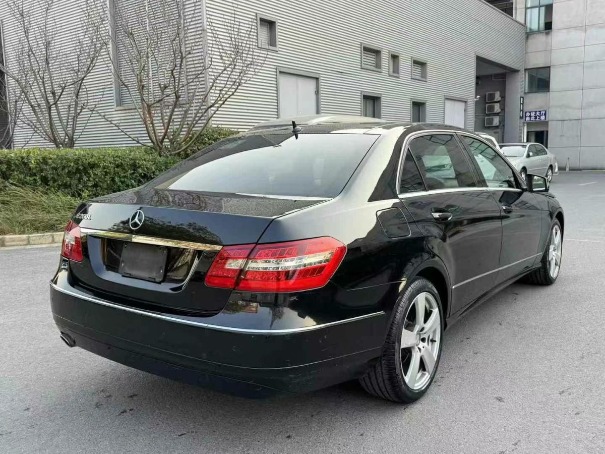 奔馳 奔馳E級(jí)  2013款 E 260 L CGI優(yōu)雅型圖片