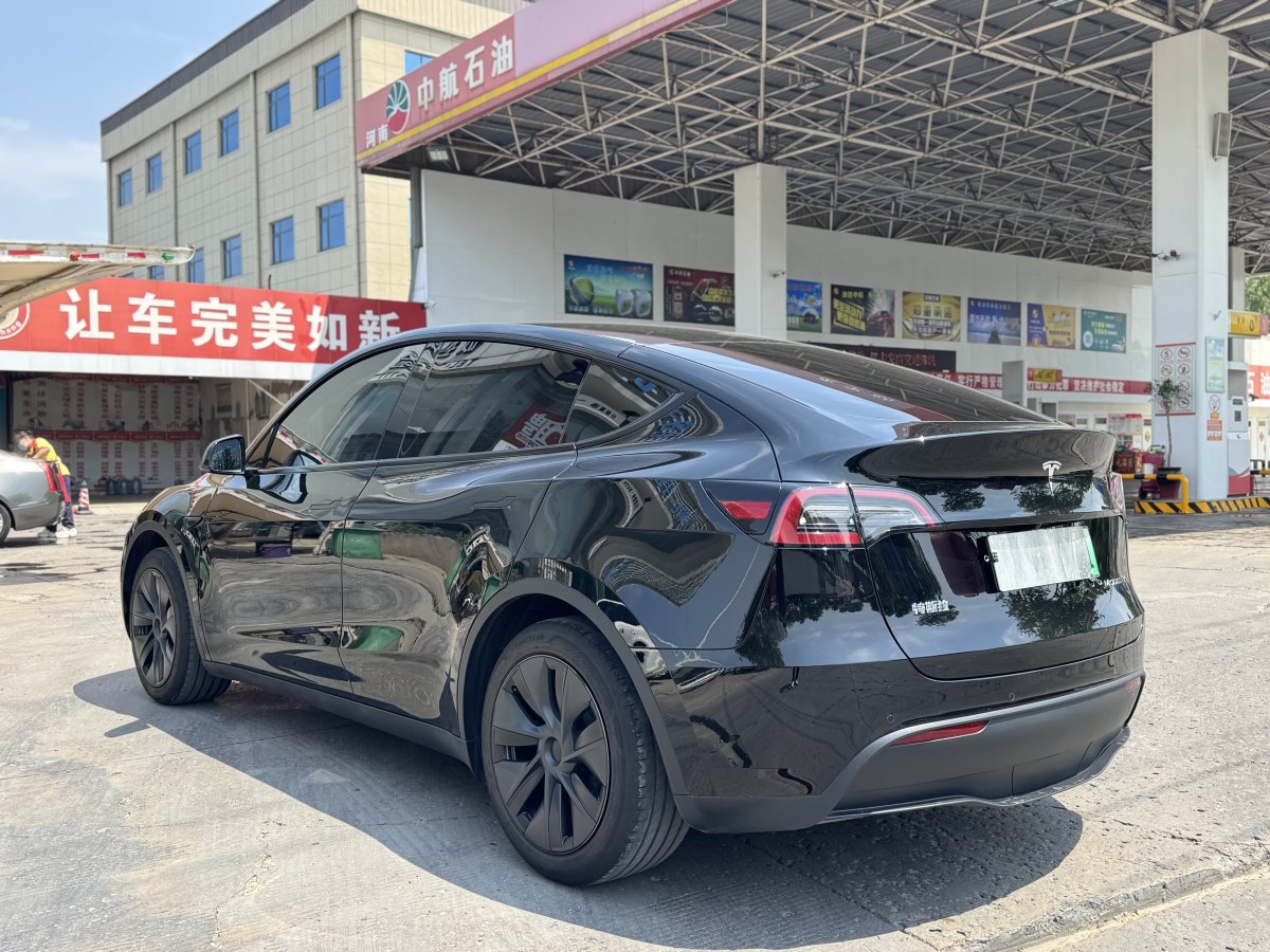特斯拉 Model Y  2023款 后輪驅(qū)動(dòng)版圖片