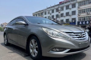 索纳塔 现代 2.0L 自动豪华版