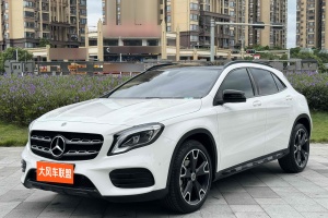 奔驰GLA 奔驰 GLA 220 4MATIC 运动型