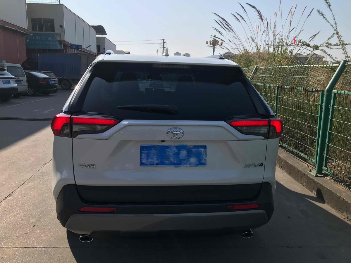 豐田 rav4榮放 2020款 2.0l cvt兩驅風尚plus版圖片