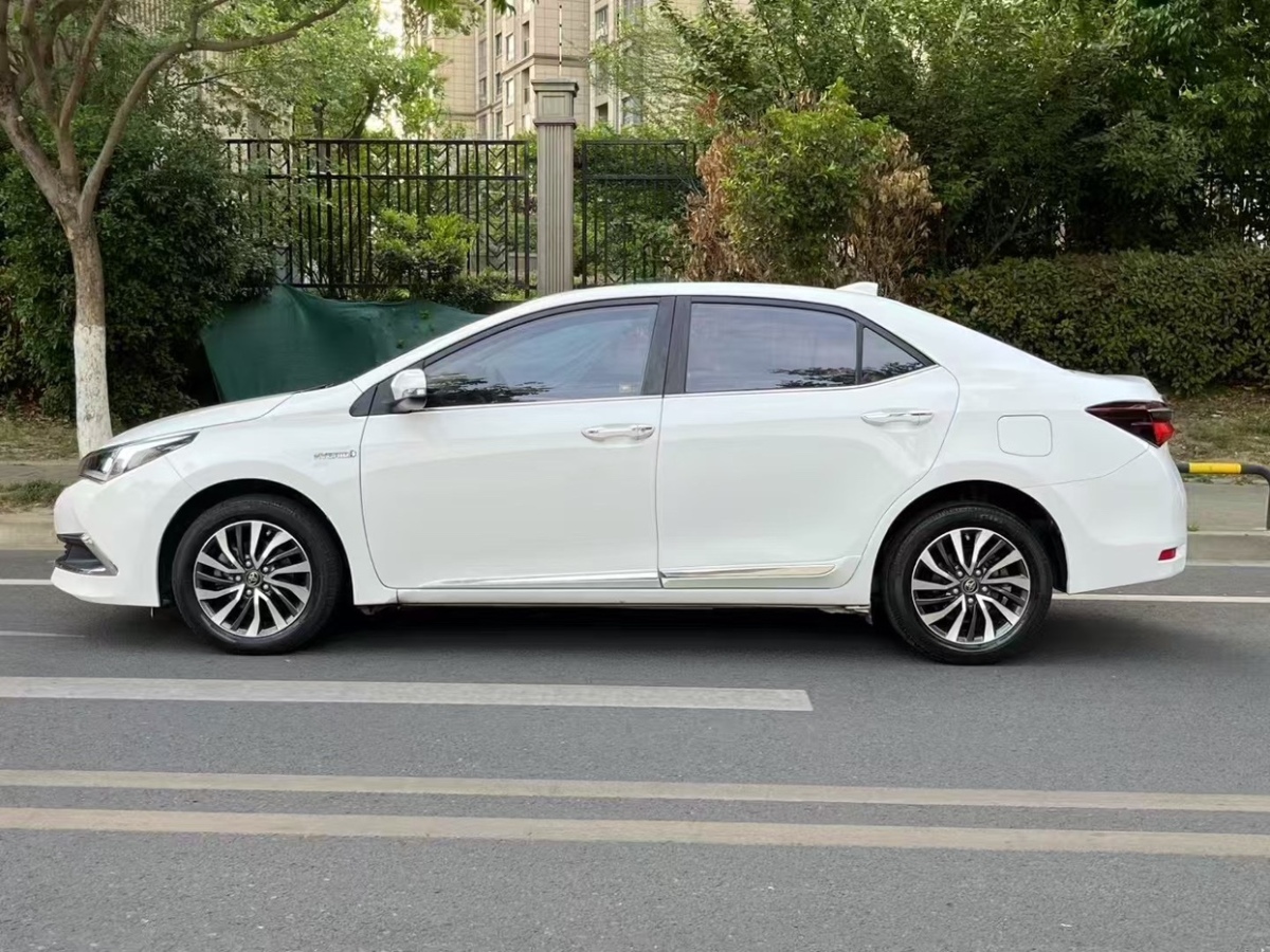 豐田 卡羅拉  2017款 改款雙擎 1.8L E-CVT精英版圖片