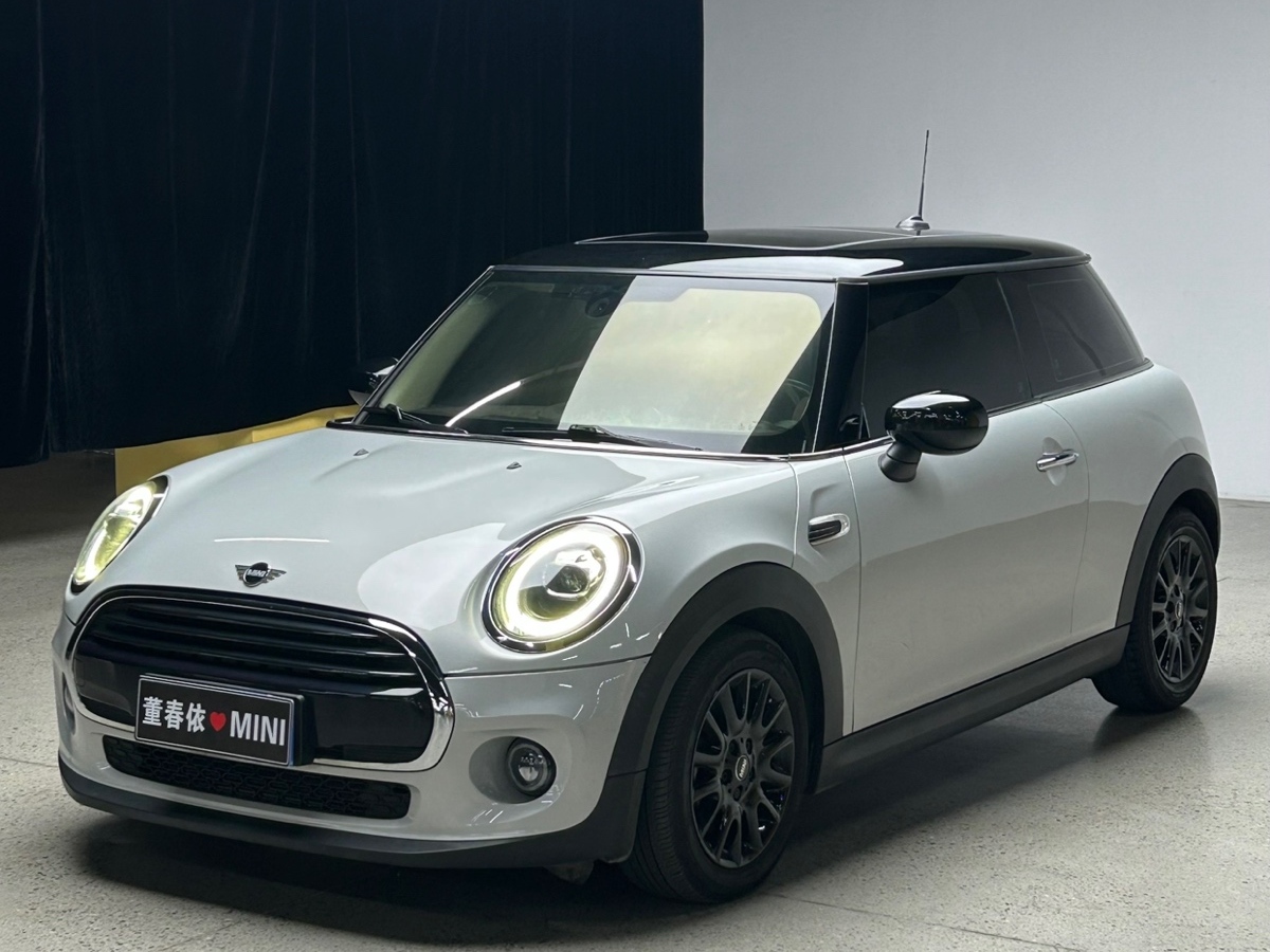 MINI MINI  2020款 1.5T COOPER 經(jīng)典派 五門絕色版圖片