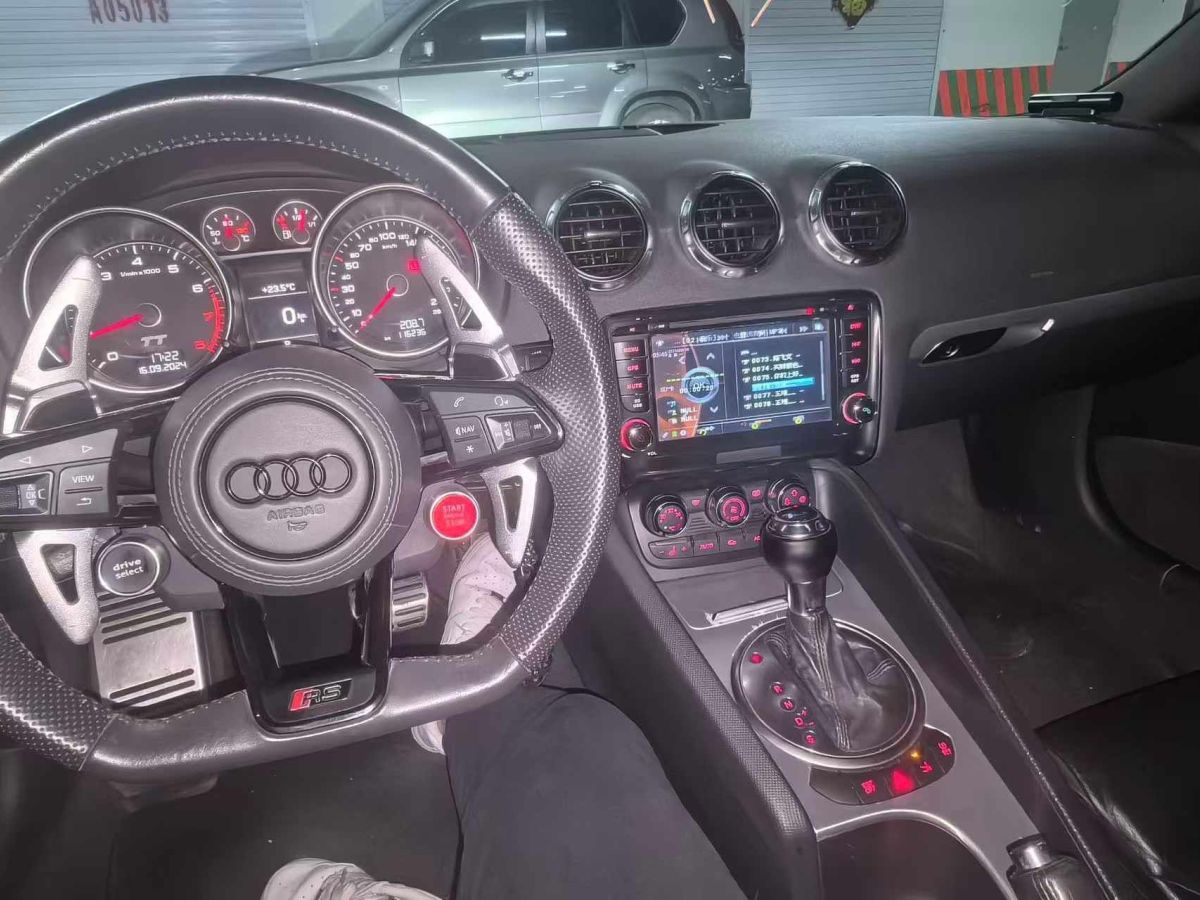 奧迪 奧迪R8  2011款 Spyder 5.2 FSI quattro圖片