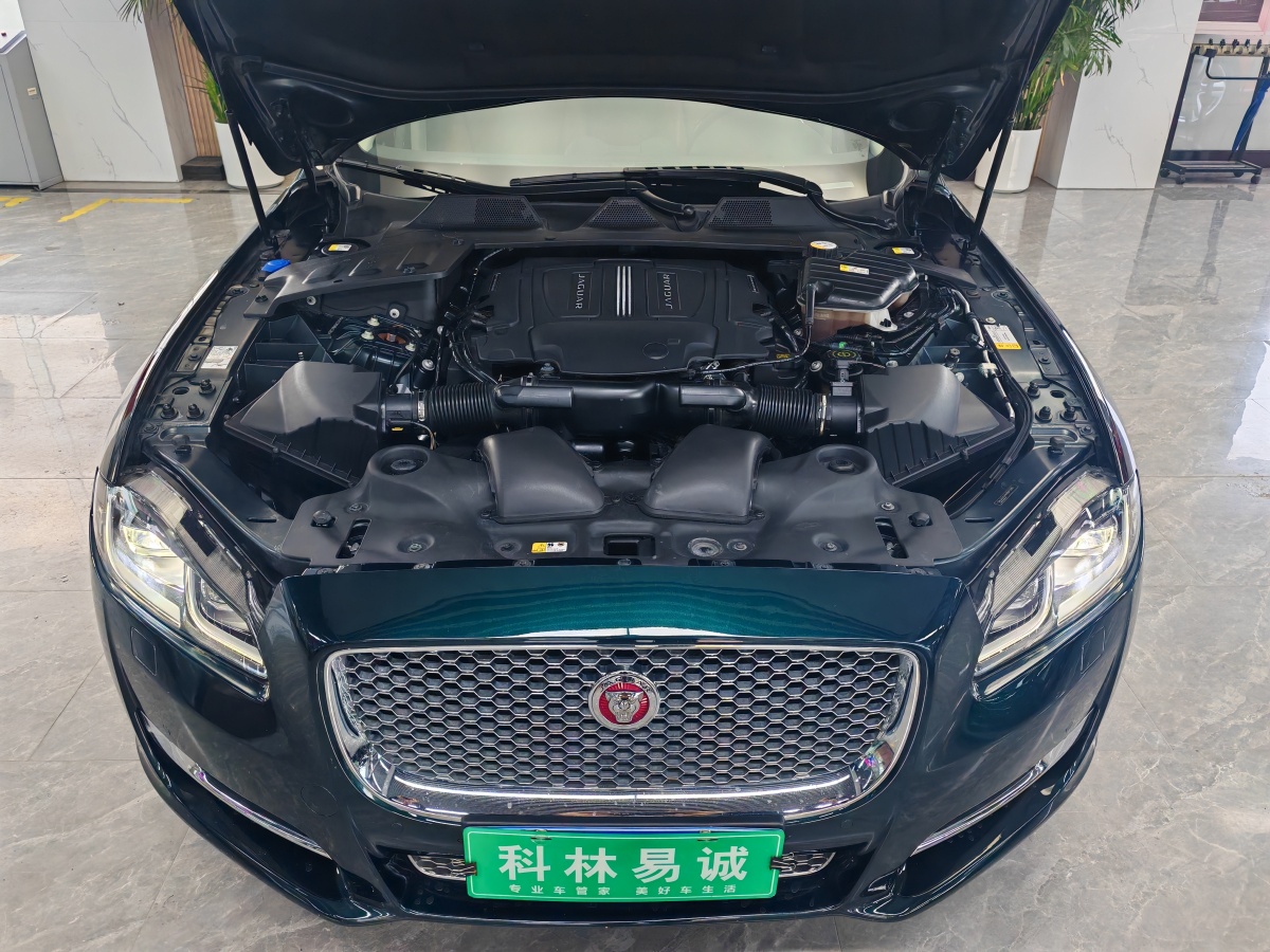 2018年3月捷豹 XJ  2018款 XJL 3.0 SC 四驅(qū)全景商務(wù)版