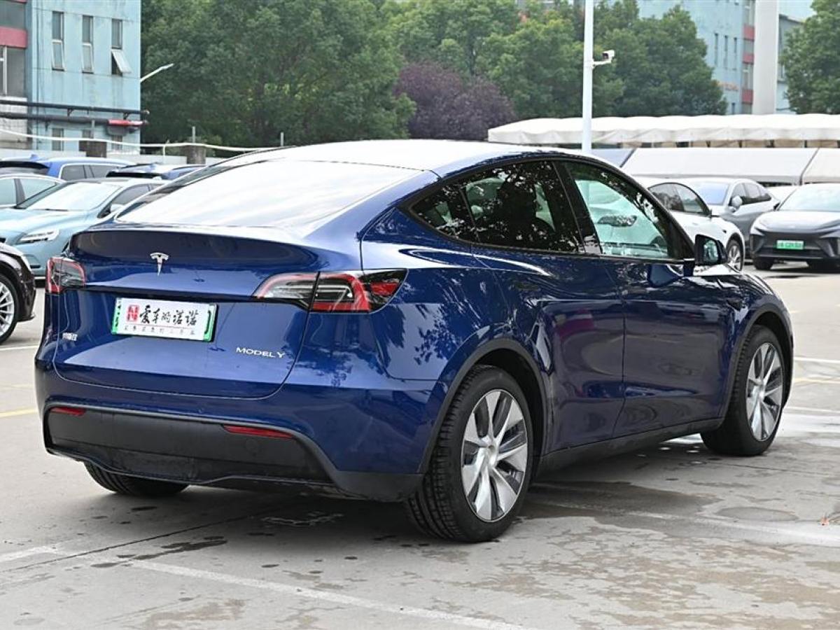 特斯拉 Model 3  2022款 后輪驅(qū)動版圖片